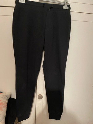 Orchestra sweatpants for 12-year-old boy black like new