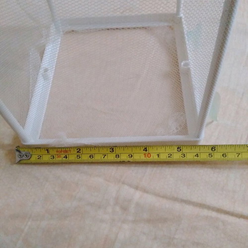 Breeding cage for aquarium like new