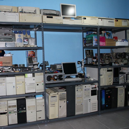 Retro PC used with peripherals and components