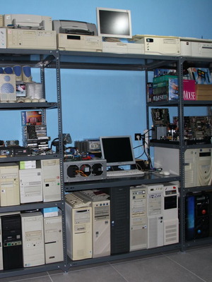 Retro PC used with peripherals and components