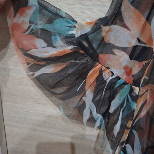 Sheer blouse with 3/4 ruffled sleeves like new, multicolor, size 4XL