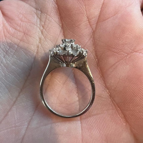 18K White Gold Ring Used with 0.58 Carat Diamonds