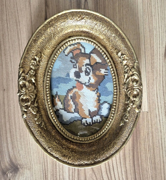 Гоблен Куче в барокова рамка!