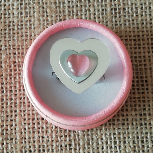 Ring with pink resin heart solitaire new
