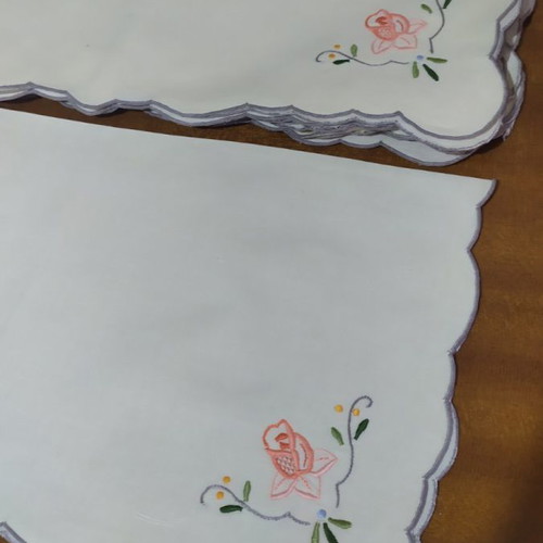 Extra large tablecloth set with 12 towels! FLASH SALE