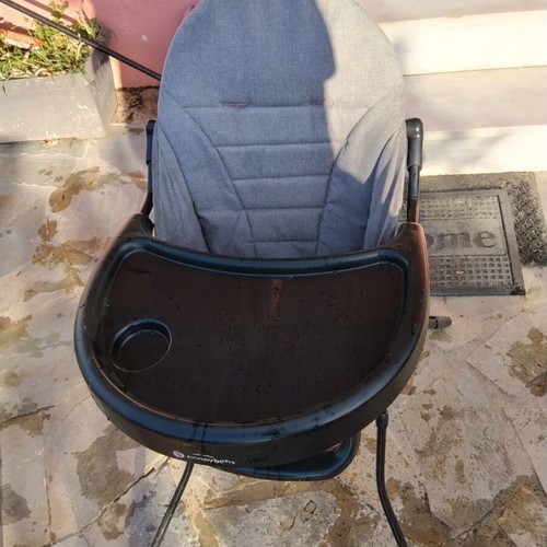 High chair like new