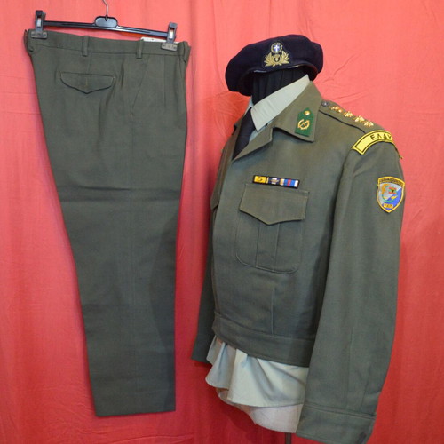 Colonel (Infantry) full EL.DY.K uniform like new