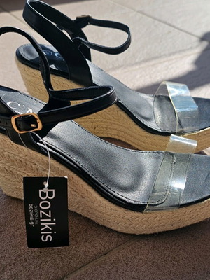 Bozikis platform shoes like new, black with transparent detail, size 41