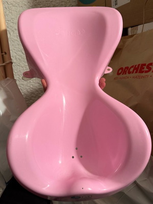 Baby bath seat used in excellent condition