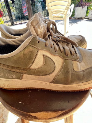 Nike Air Force 1 Gore-Tex αθλητικά παπούτσια σε χακί, νούμερο 43-44