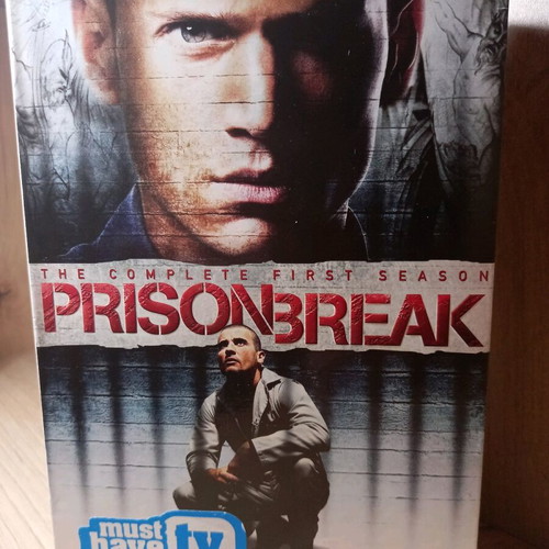Prison Break Season 1 DVD like new with English subtitles