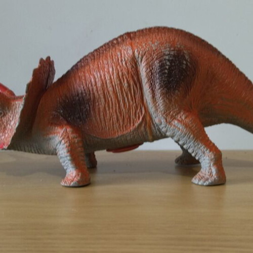 Dinosaur figures used, set of 3, no sound