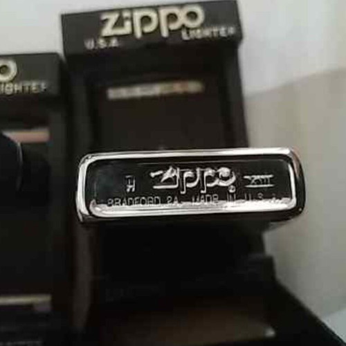 Zippo XIII lighters like new, set of 2