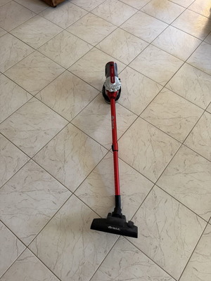 Electric stick vacuum cleaner