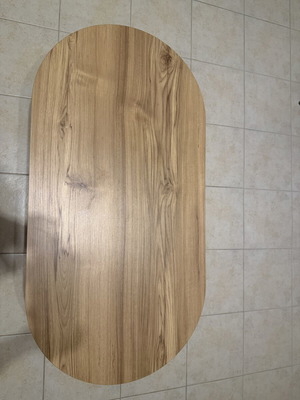 Oval coffee table