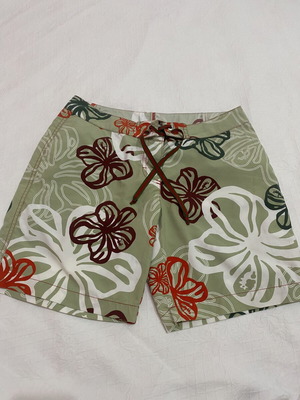Board shorts floral Hawaiian style, used, size M