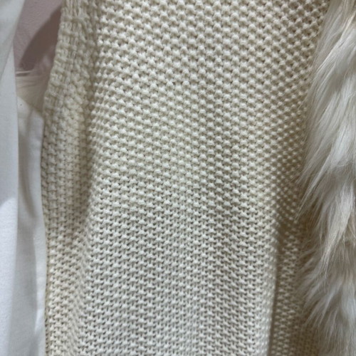Stradivarius sleeveless fur jacket new, white
