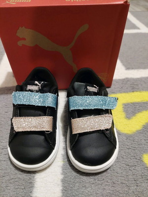 Baby sneakers for girl like new