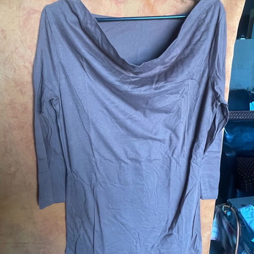 Branded women's blouse new, size Medium