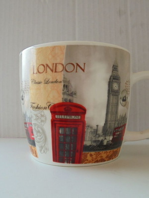Leonardo collection London collectible mug new