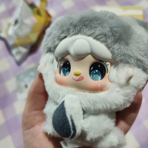Yooki hamster doll new with original box and card