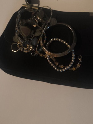 Vintage bag with vintage jewelry like new, black