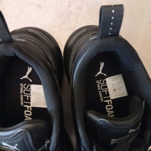 Puma black athletic shoes size 40.5 new