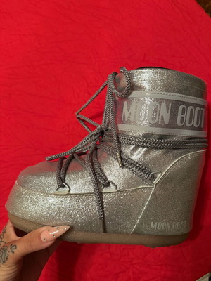 Moon Boot ασημί μπότες χιονιού καινούργιες, νούμερα 36-38