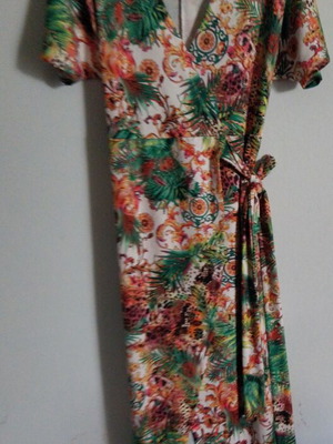 First floral wrap dress maxi size M like new, colorful