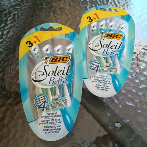 Bic Soleil razors new, pack of 8 with 4 blades each