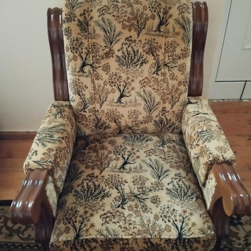 Vintage living room set 5 pieces like new with wooden details