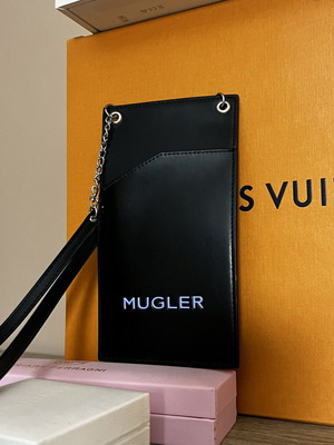 Thierry Mugler Leather Phonebag like new, crossbody black