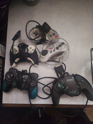 Χειριστήρια joystick πακέτο 5 μεταχειρισμένα για PS1, PS2 και PC