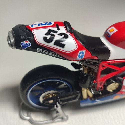 NewRay Ducati 999R James Toseland 2004 static model used