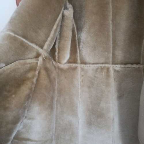 Explorer coat with synthetic mouton-type fur beige like new, size M