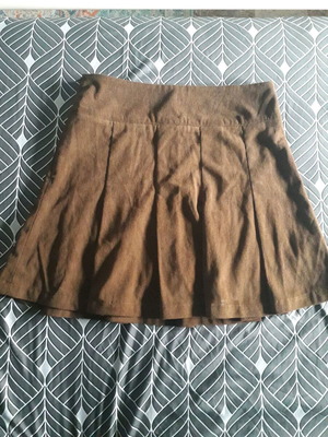 Box skirt brown size L like new