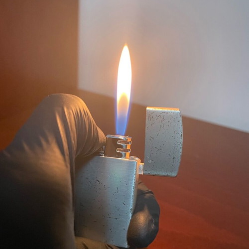 Cutty Sark vintage lighter like new, metal silver