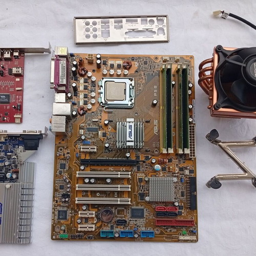 Asus P5B motherboard CPU combo used, Intel Core 2 Duo E6400, 2GB RAM