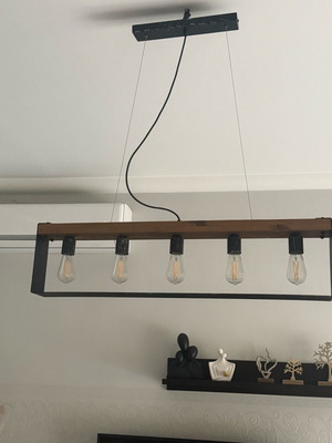 Lighting fixture 1 meter with 2 wall lamps like new, very bright