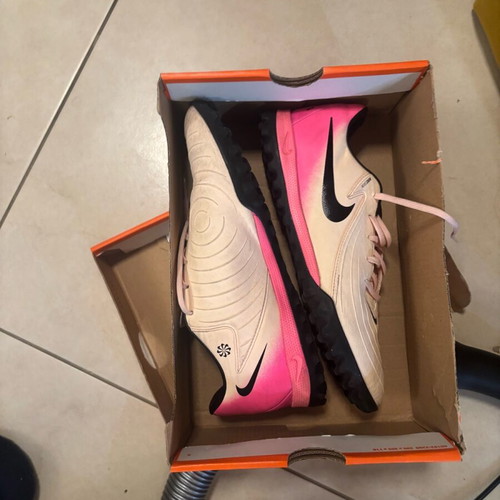 Nike Phantom Rose shoes size 41 like new, pink