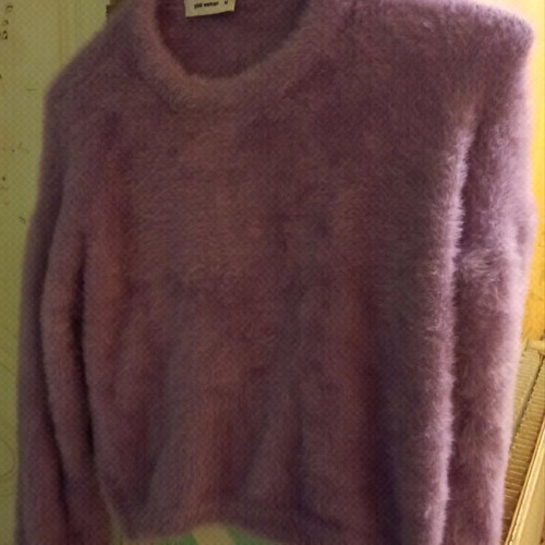 Pink Woman Lilac Fluffy Women's Sweater like new Size M
