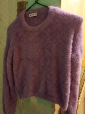 Pink Woman Lilac Fluffy Women's Sweater like new Size M