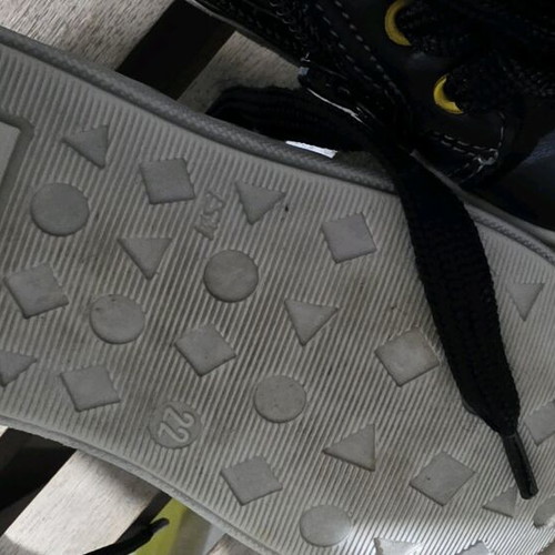 Children's shoes used, branded