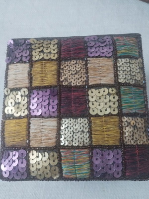 Vintage jewelry box like new