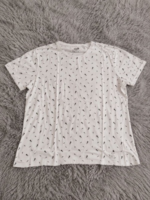 Pull & Bear white T-shirt used with all-over print XL