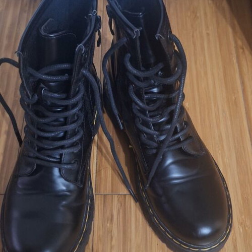 Black boots size 36