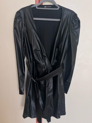 Zara leather dress size L like new, black