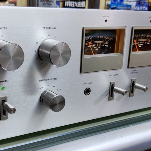 Pioneer SA-606 stereo amplifier