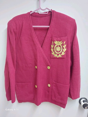 Bordeaux full wool cardigan like new, size M