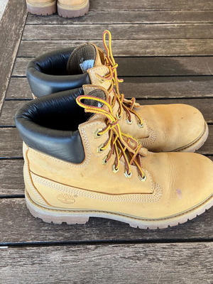 Παπούτσια Timberland σαν καινούργια, μέγεθος 38, κίτρινα μπότες